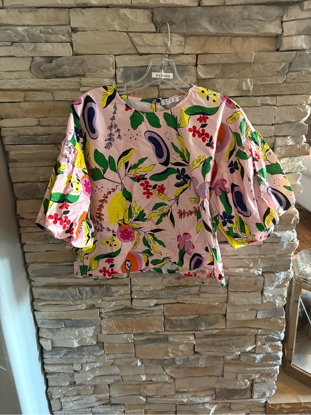 NWT, TCEC Pink w/Multi Color Floral Puff-Sleeve Blouse